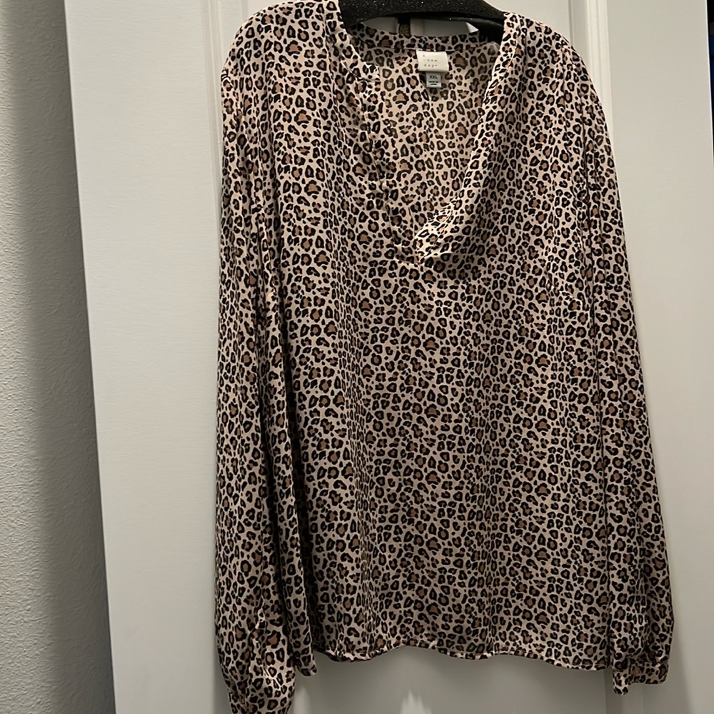 Lightweight long sleeve blouse